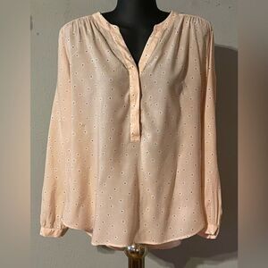Medium Loft pink floral Henley long sleeve smocked tailored flattering blouse